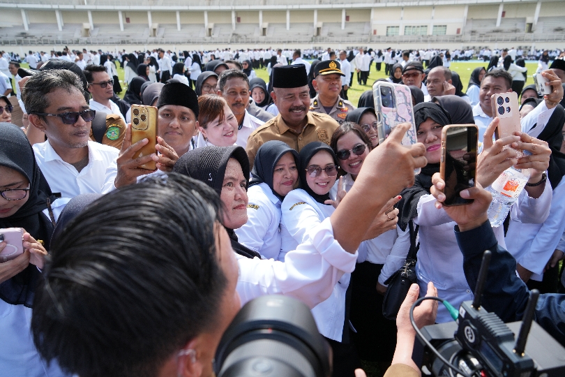 Tenggarong Seberang Saksikan Bupati Kukar Lantik 3.870 PPPK Pemkab Kukar