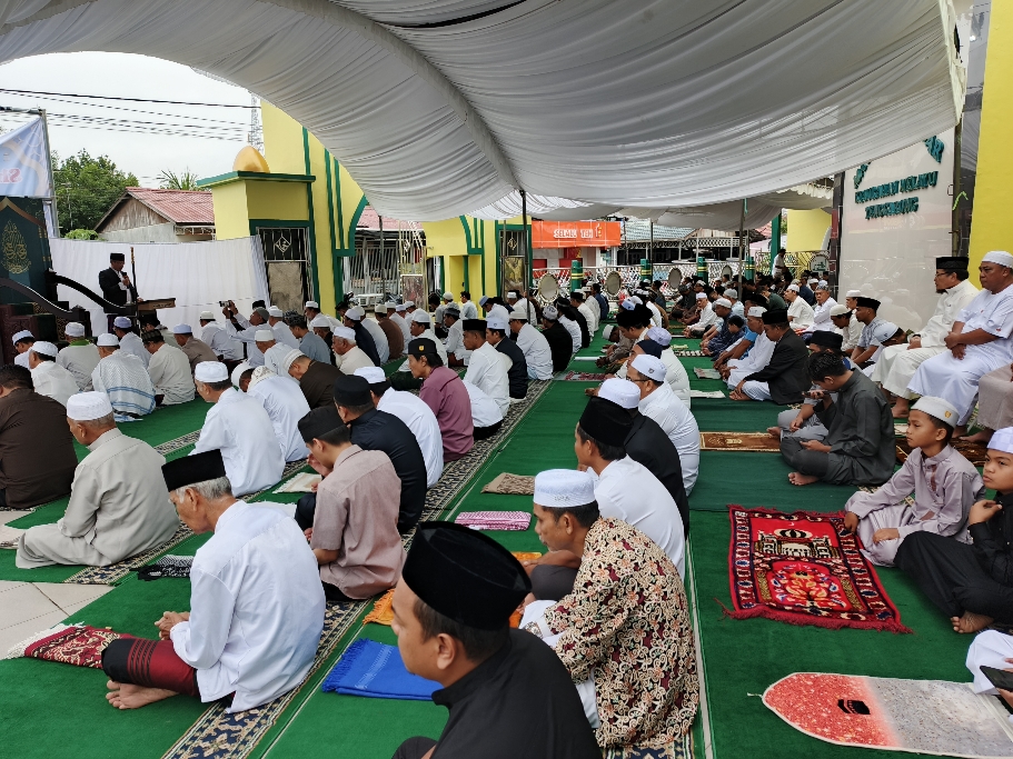 Dafip Haryanto Pimpin Sholat Idul Adha 1446 H di Masjid Al Qadar Tenggarong dan Serukan Persatuan